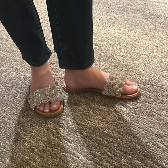 🤪SOLD 🤪Steve Madden Rhinestone Sandal Size 6 - Picture 13 of 13